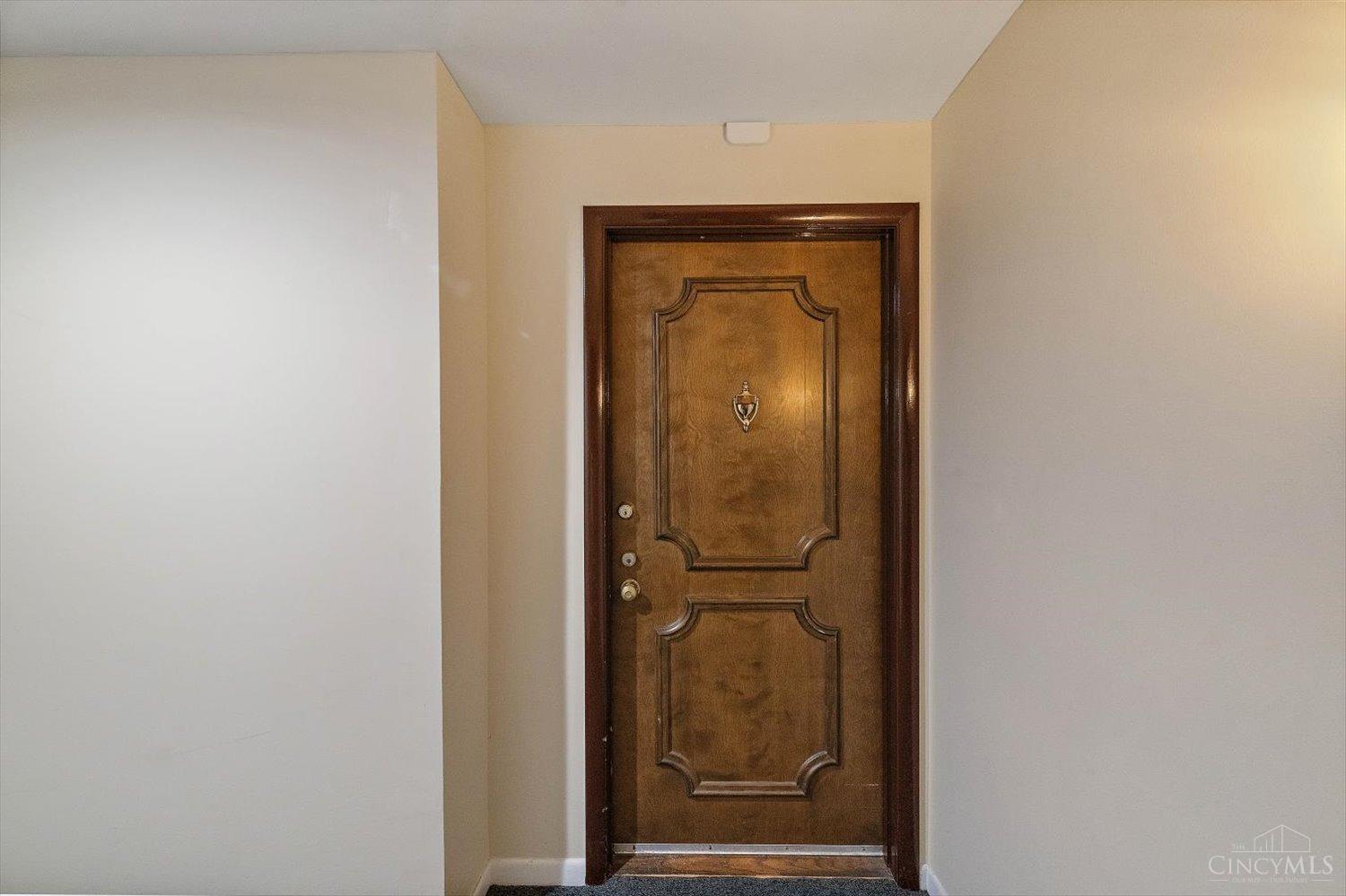 3543 Amberacres Drive #303W, Cincinnati, Ohio image 8