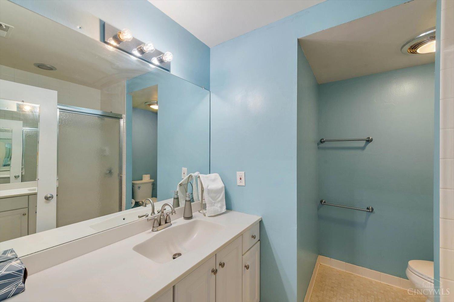 3543 Amberacres Drive #303W, Cincinnati, Ohio image 34