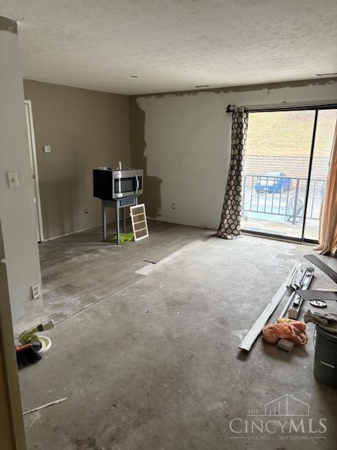 6780 Harrison Avenue 80