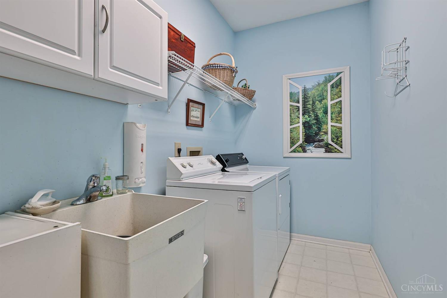 9376 Hickory Hill Court, Loveland, Ohio image 32
