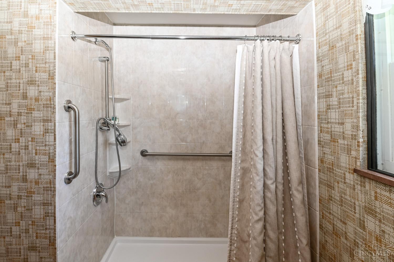 7415 Elkwood Drive, West Chester, Ohio image 18