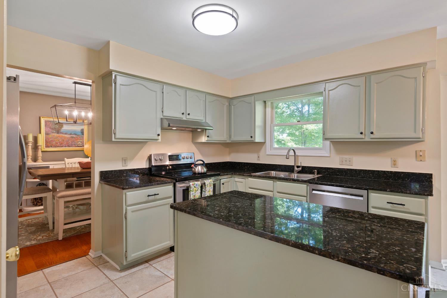 8032 Lancelot Drive, Anderson Twp, Ohio image 14
