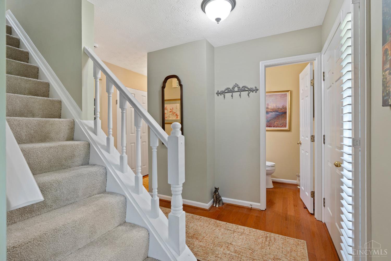 8032 Lancelot Drive, Anderson Twp, Ohio image 6