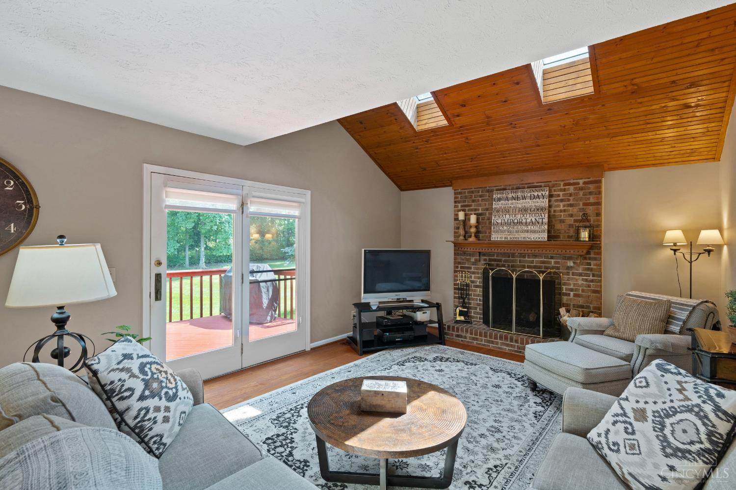 8032 Lancelot Drive, Anderson Twp, Ohio image 18