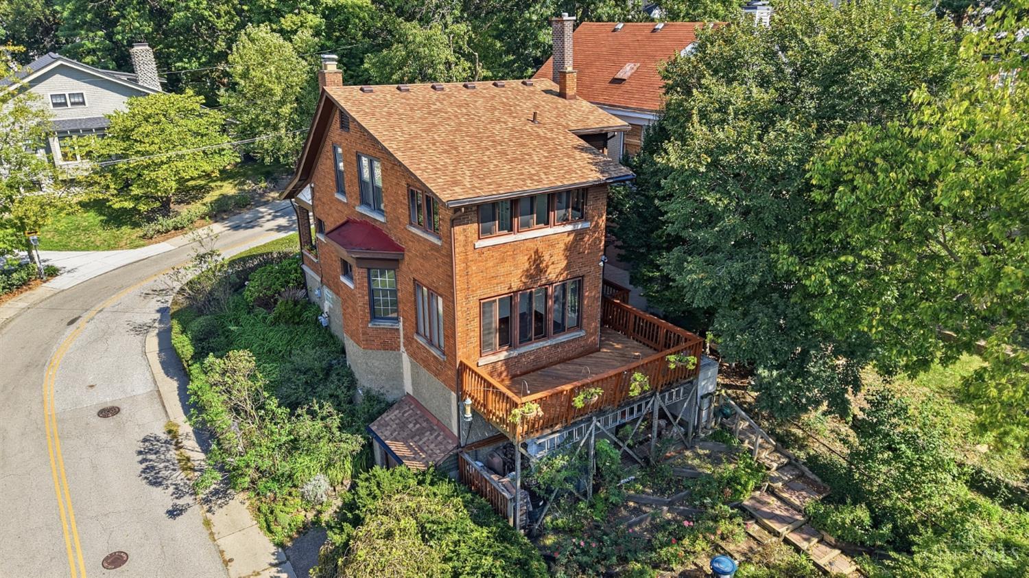 577 Evanswood Place