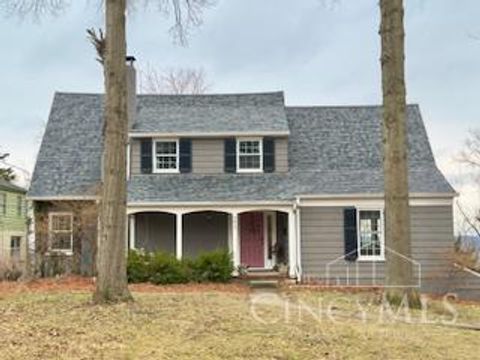 Photo of 3817 Davenant Avenue, Cincinnati, OH 45213 (MLS # 1869965)