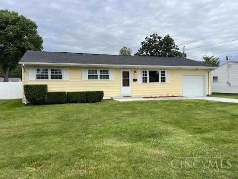 Photo of 428 Cranewood Drive, Trenton, OH 45067 (MLS # 1879565)