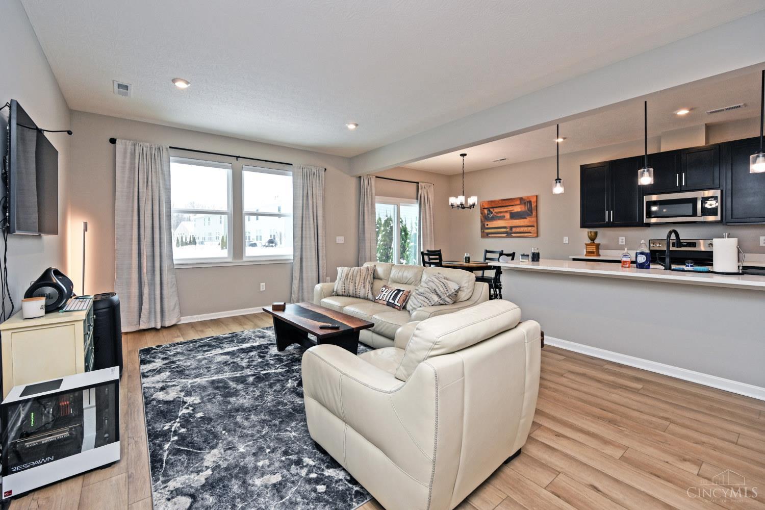 1536 Summerview Lane