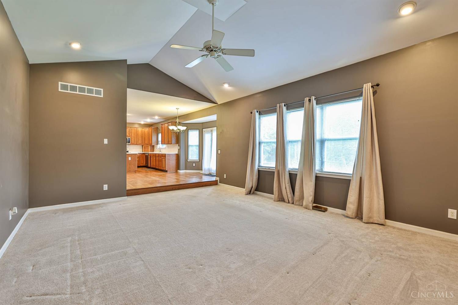 8655 Charleston Creek Drive, Deerfield Twp., Ohio image 12