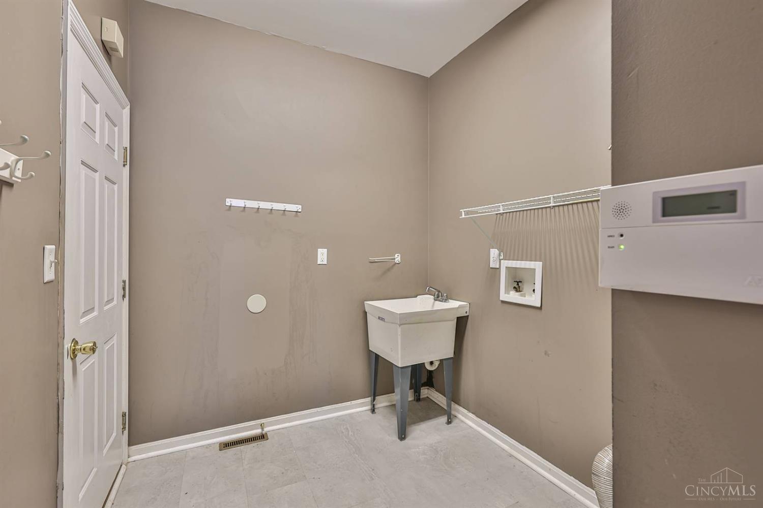 8655 Charleston Creek Drive, Deerfield Twp., Ohio image 26