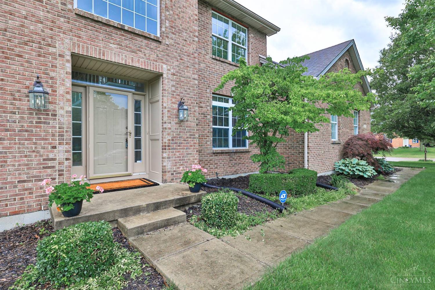 8655 Charleston Creek Drive, Deerfield Twp., Ohio image 3