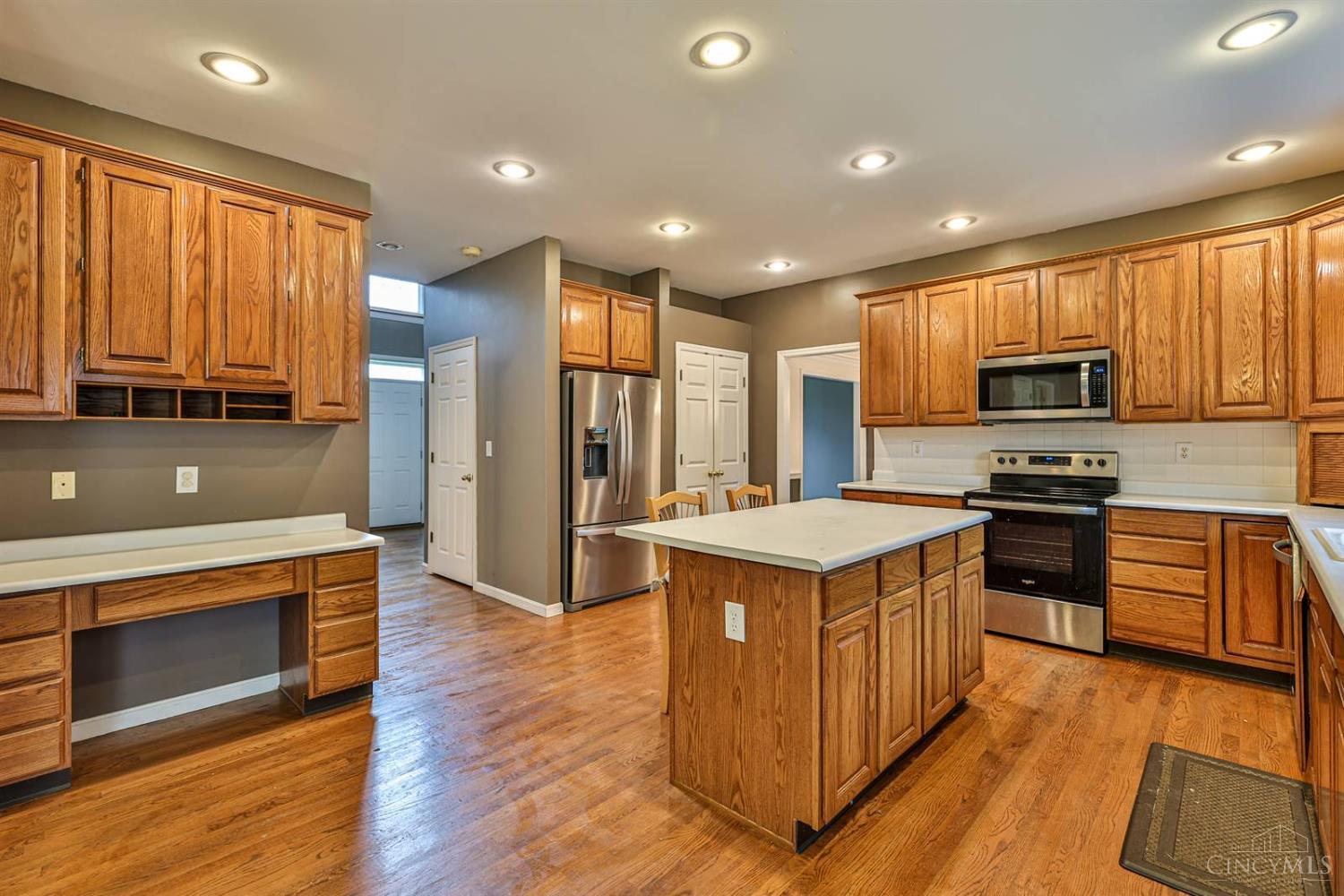 8655 Charleston Creek Drive, Deerfield Twp., Ohio image 18