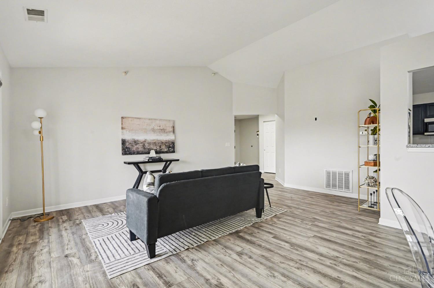 5696 Bridgetown Road 12