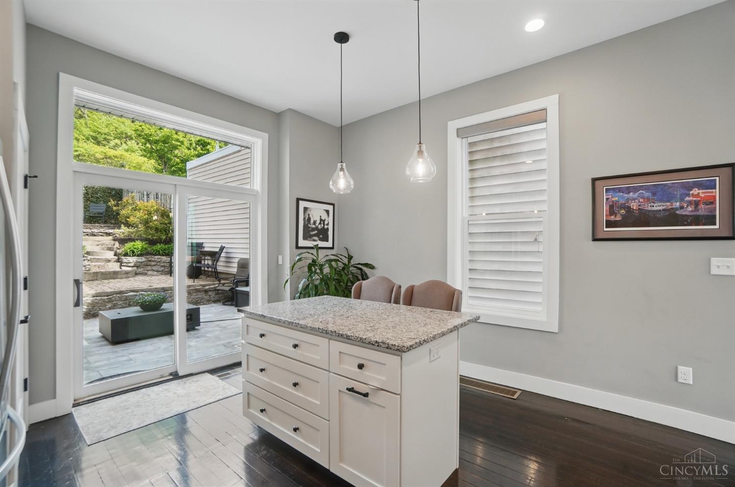 Cincinnati, Ohio 45214, United States, 2 Bedrooms Bedrooms, ,2 BathroomsBathrooms,Residential,Active,116040