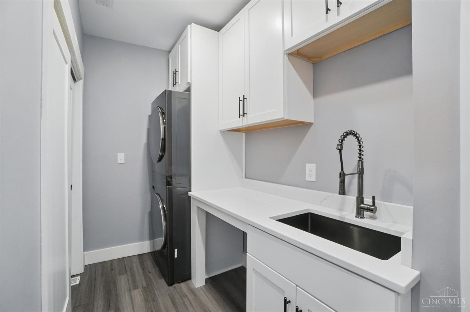 Cincinnati, Ohio 45214, United States, 2 Bedrooms Bedrooms, ,2 BathroomsBathrooms,Residential,Active,116040