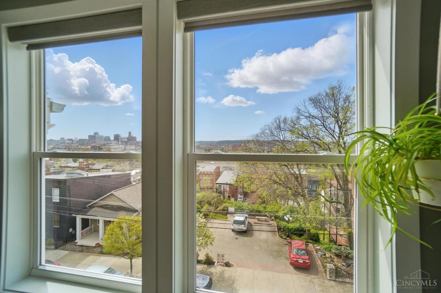 Cincinnati, Ohio 45214, United States, 2 Bedrooms Bedrooms, ,2 BathroomsBathrooms,Residential,Active,116040