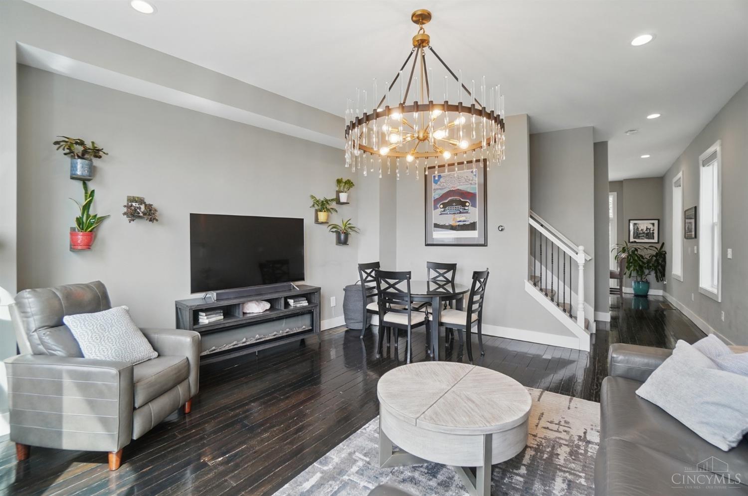 Cincinnati, Ohio 45214, United States, 2 Bedrooms Bedrooms, ,2 BathroomsBathrooms,Residential,Active,116040