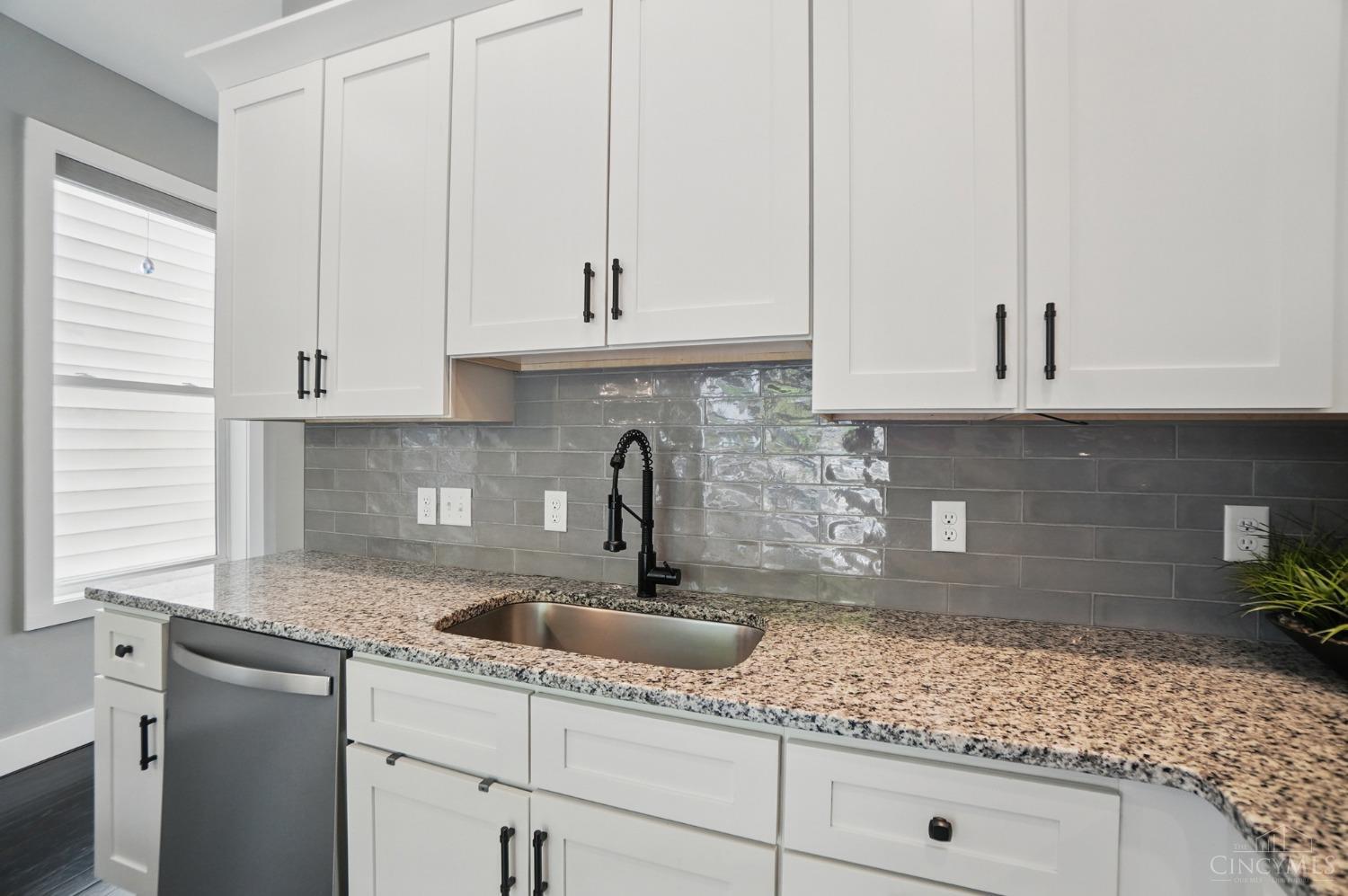 Cincinnati, Ohio 45214, United States, 2 Bedrooms Bedrooms, ,2 BathroomsBathrooms,Residential,Active,116040