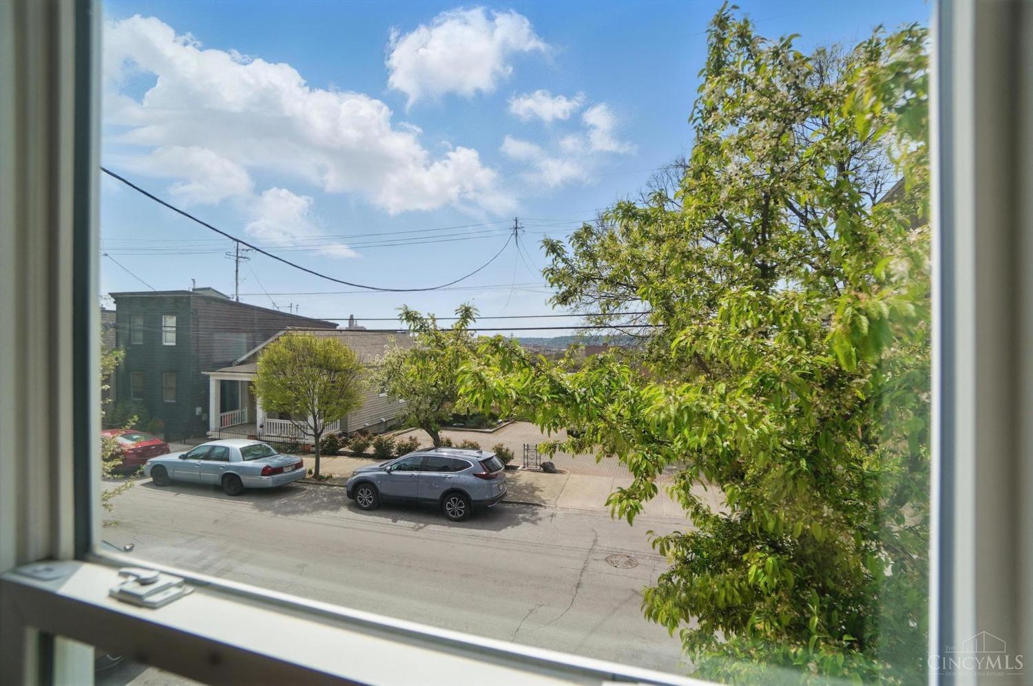 Cincinnati, Ohio 45214, United States, 2 Bedrooms Bedrooms, ,2 BathroomsBathrooms,Residential,Active,116040