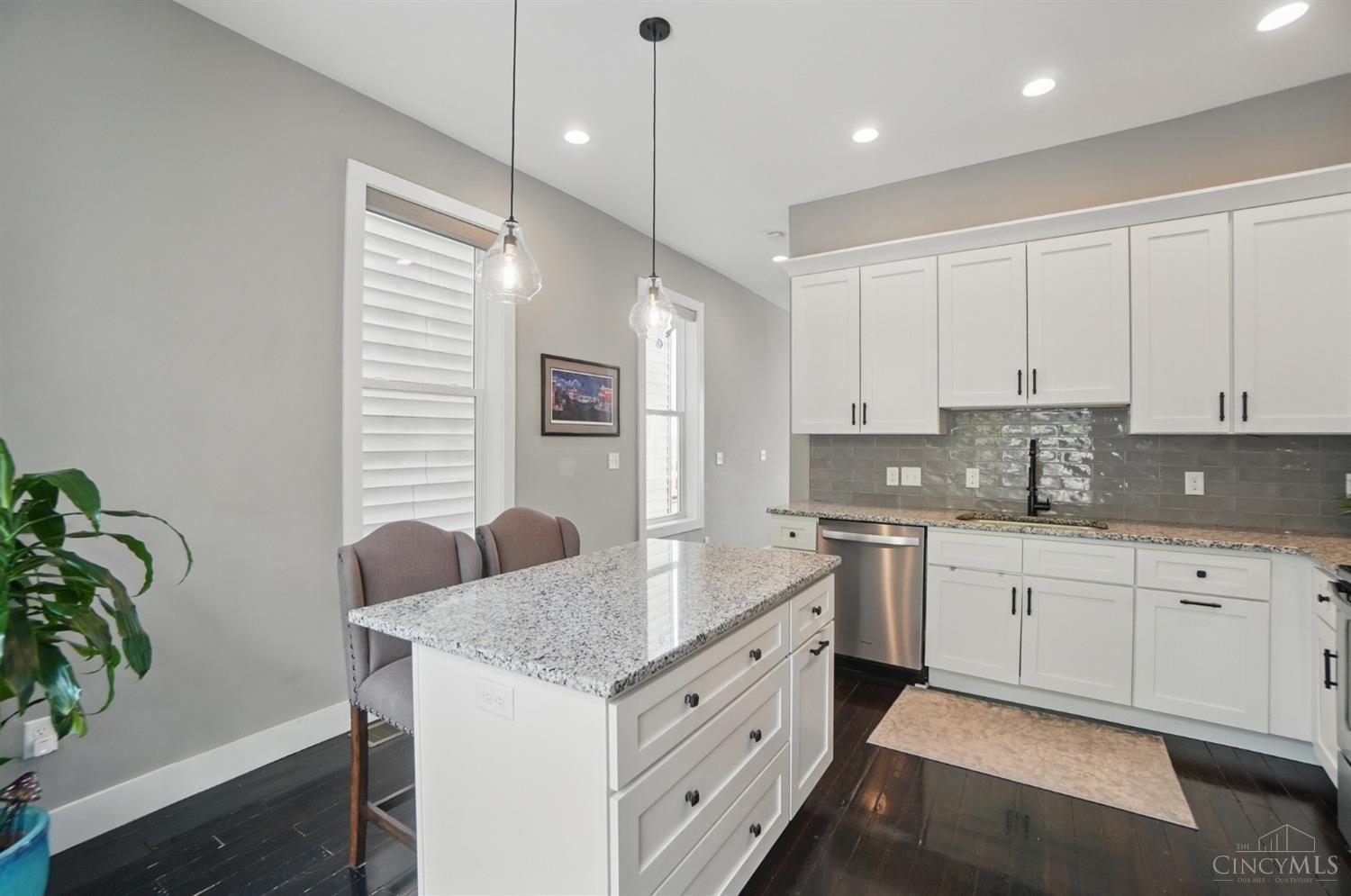 Cincinnati, Ohio 45214, United States, 2 Bedrooms Bedrooms, ,2 BathroomsBathrooms,Residential,Active,116040