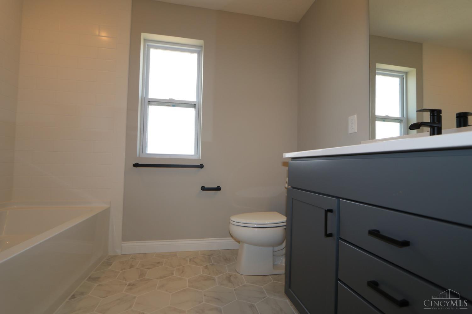 8180 Jade Court #112, West Chester, Ohio image 35