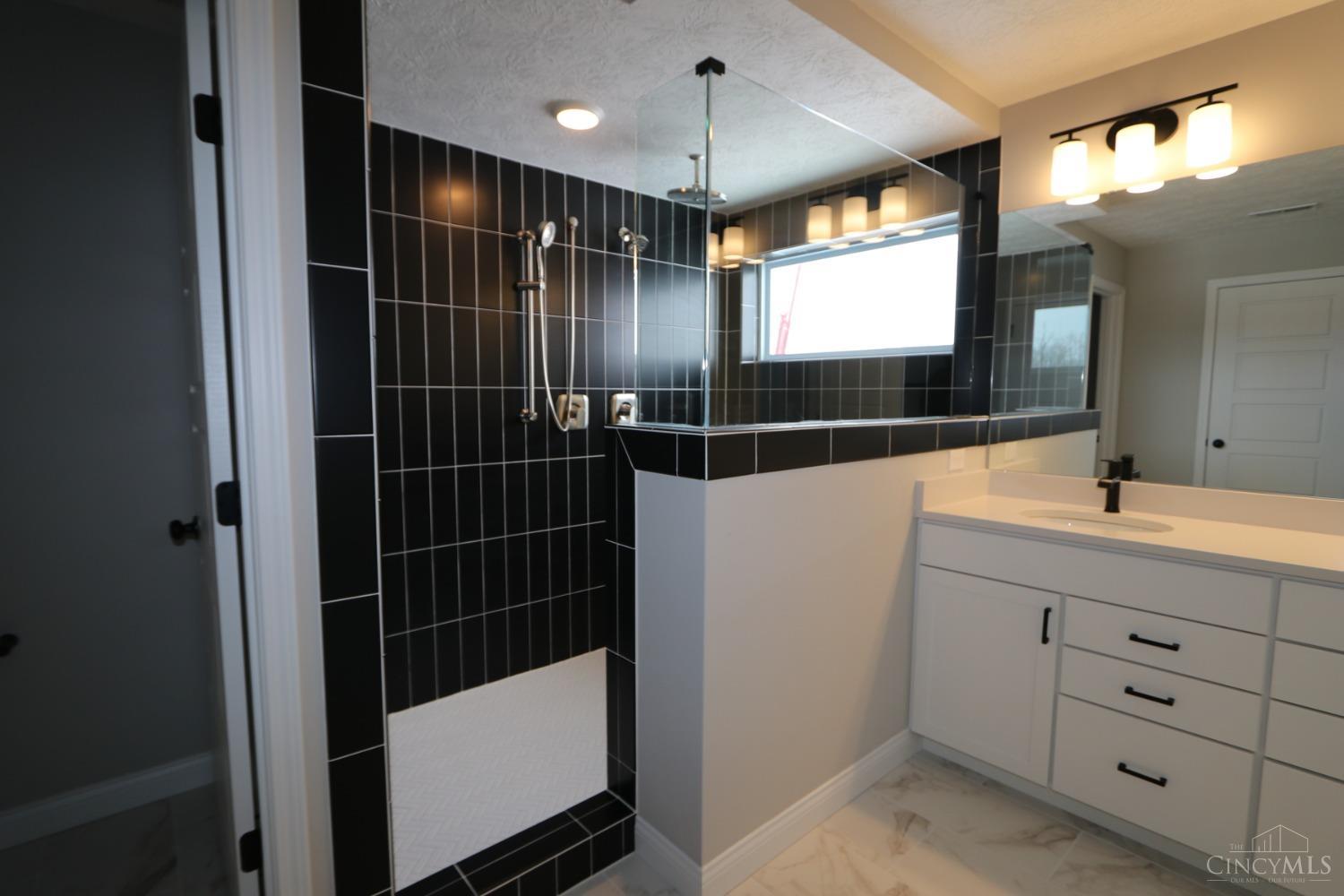 8180 Jade Court #112, West Chester, Ohio image 44