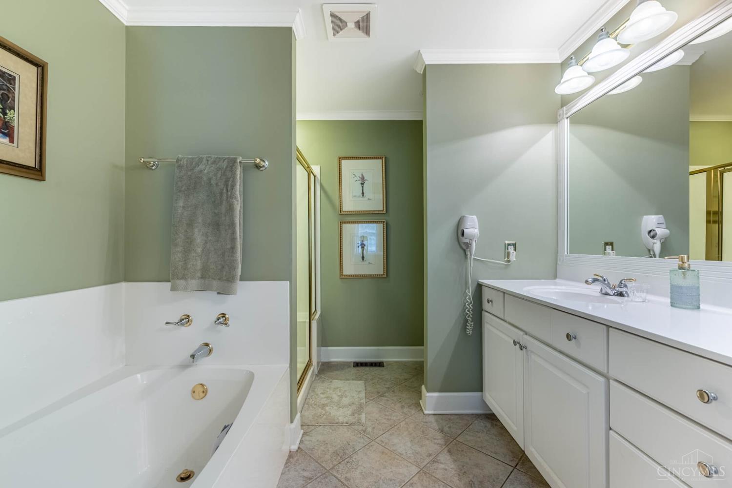 Middletown, Ohio 45042, United States, 3 Bedrooms Bedrooms, ,3 BathroomsBathrooms,Residential,Active,212588