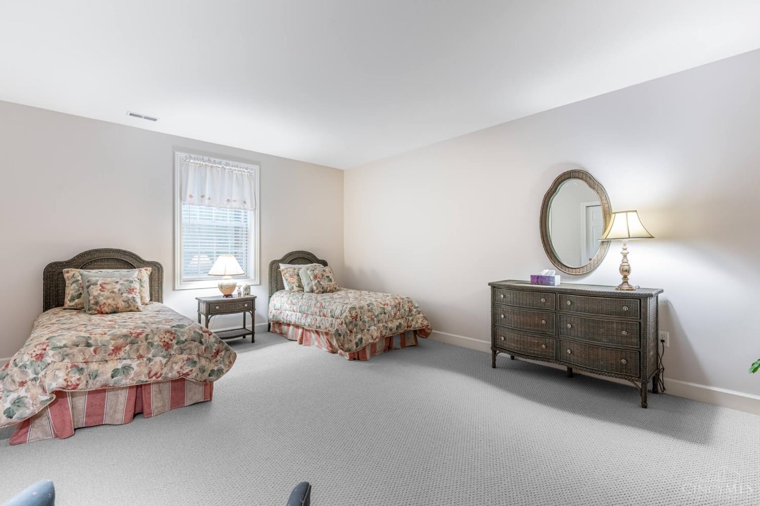 Middletown, Ohio 45042, United States, 3 Bedrooms Bedrooms, ,3 BathroomsBathrooms,Residential,Active,212588