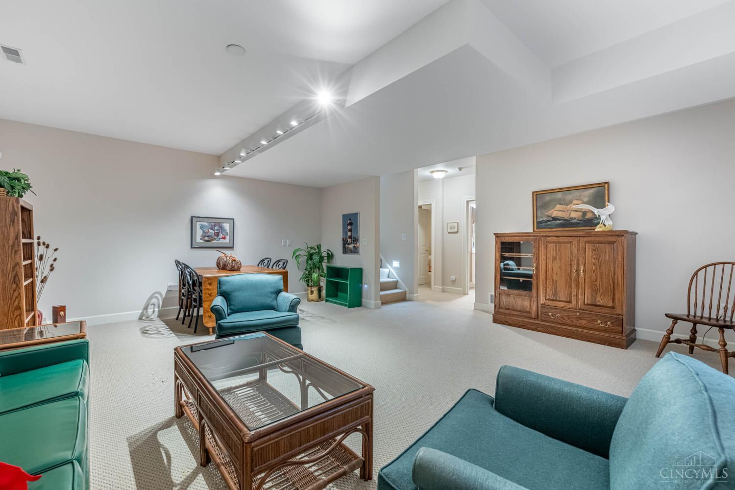 Middletown, Ohio 45042, United States, 3 Bedrooms Bedrooms, ,3 BathroomsBathrooms,Residential,Active,212588