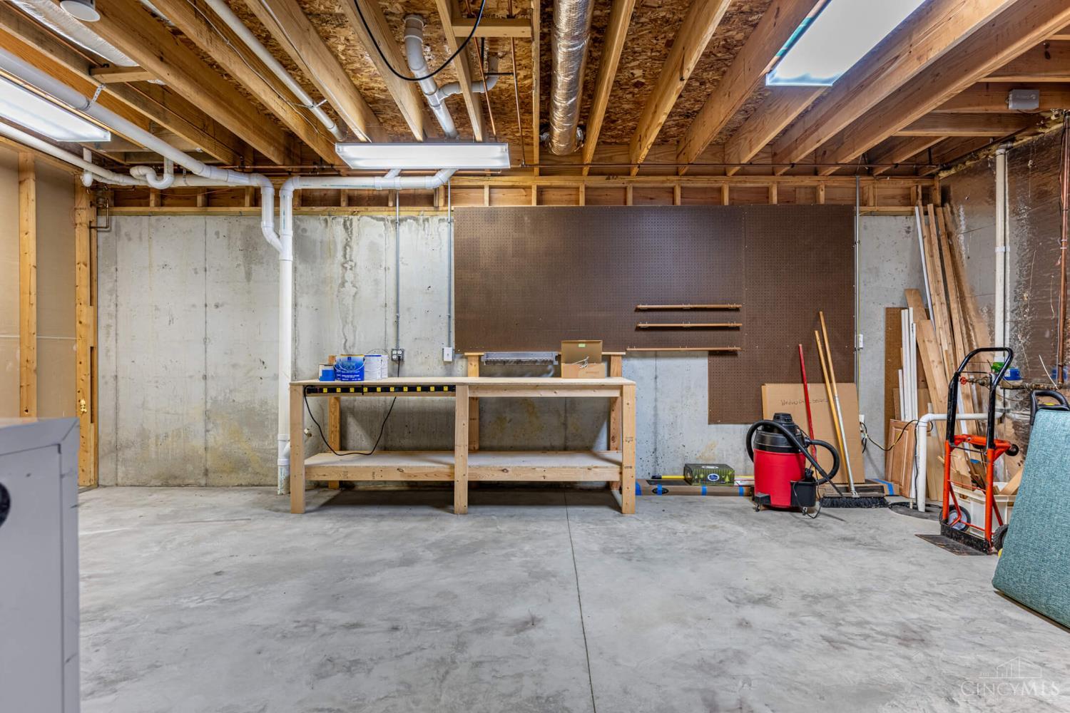 Middletown, Ohio 45042, United States, 3 Bedrooms Bedrooms, ,3 BathroomsBathrooms,Residential,Active,212588