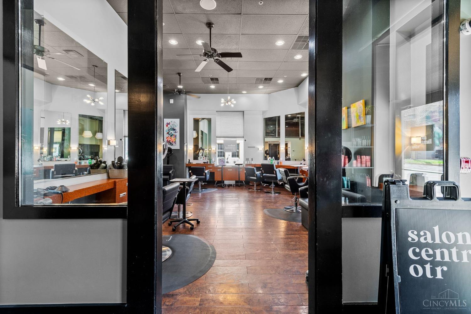 30 Central Parkway 102