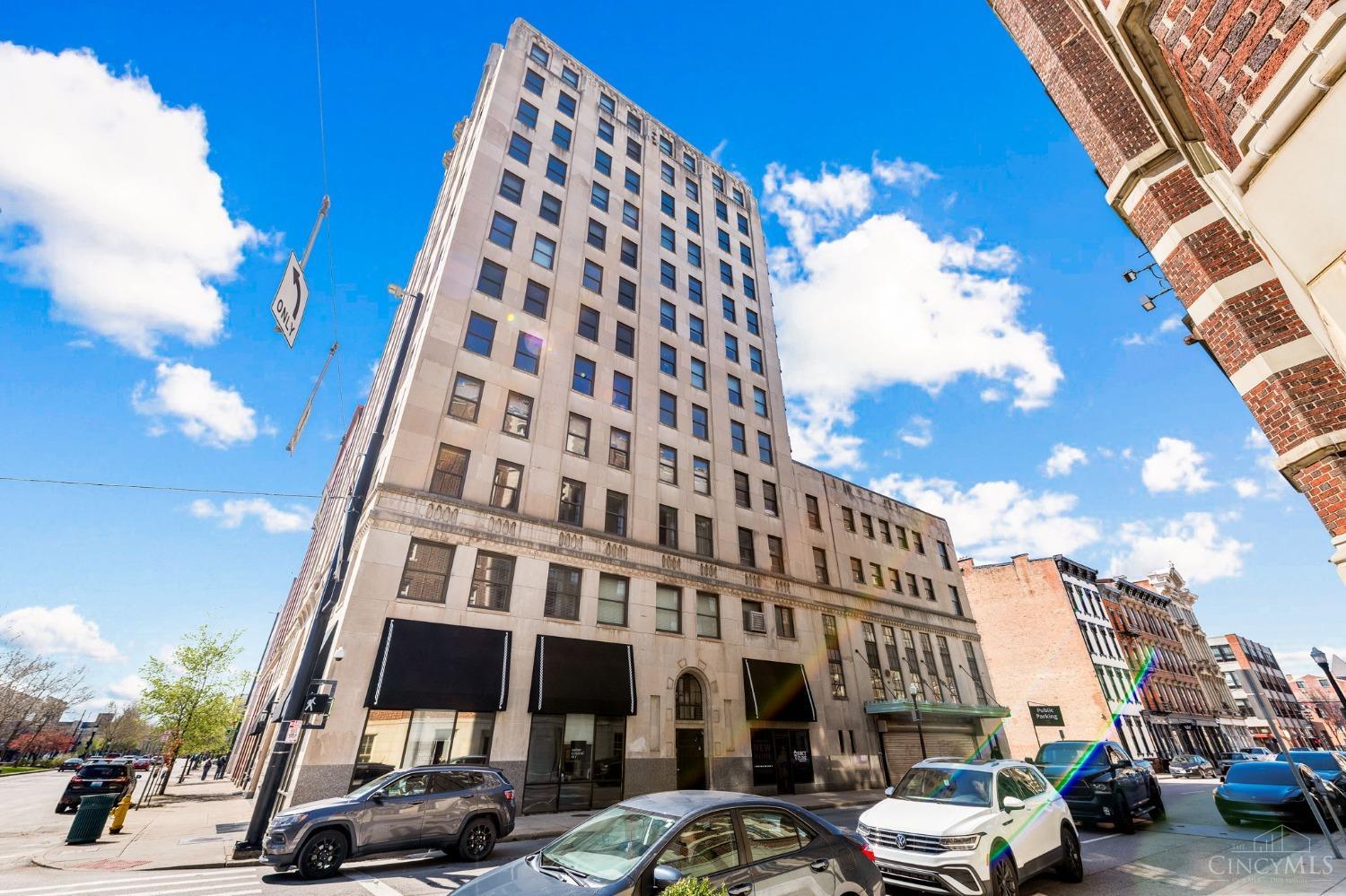 30 Central Parkway 102