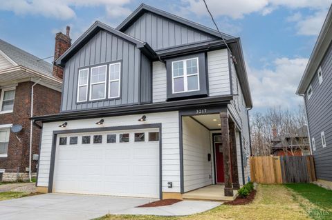 Photo of 3217 Gilbert Avenue, Cincinnati, OH 45207 (MLS # 1868252)