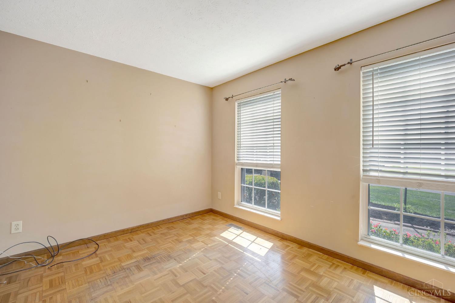 5526 Deervalley Court