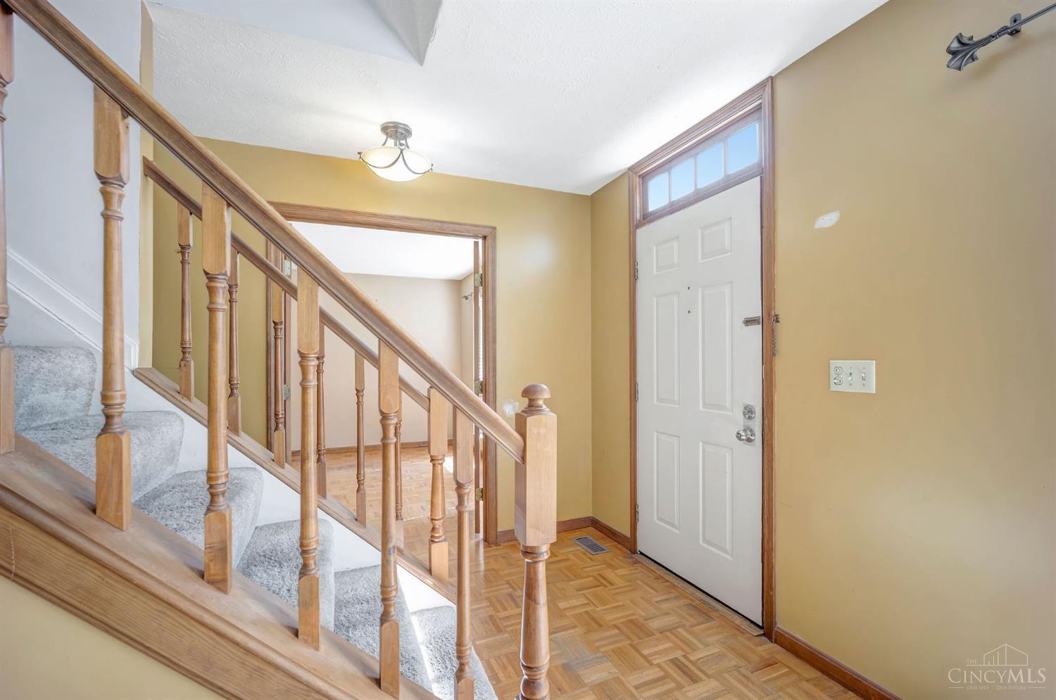 5526 Deervalley Court