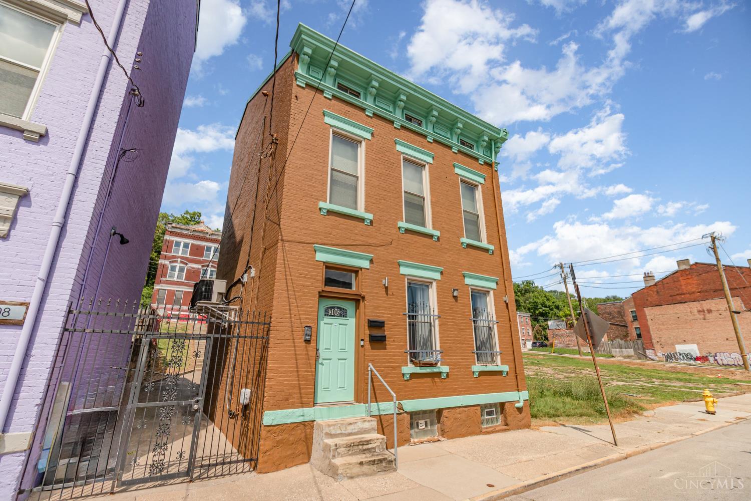 306 W McMicken Avenue