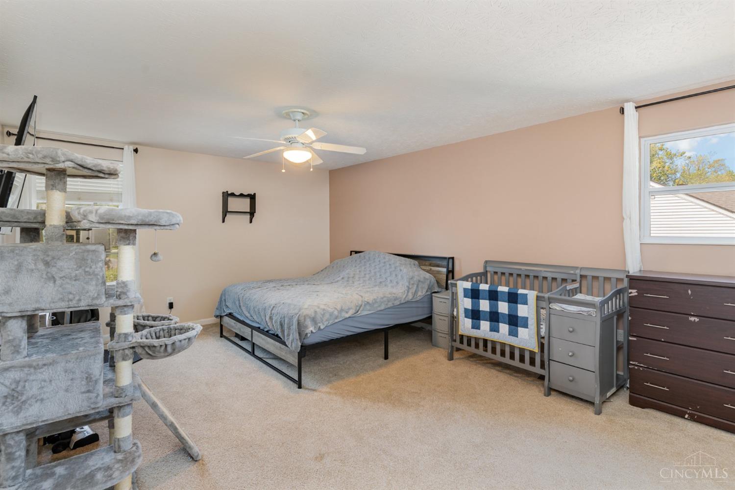 1099 Ridgepointe Drive, Union Twp, Ohio image 15
