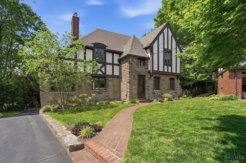 Photo of 3200 Grischy Lane, Cincinnati, OH 45208 (MLS # 1878220)