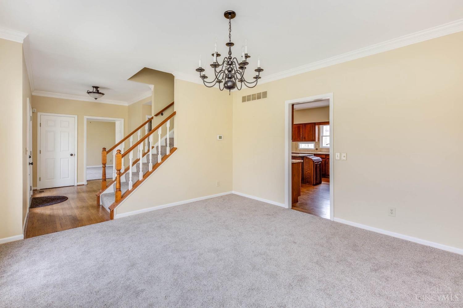 10931 E Allenhurst Boulevard, Blue Ash, Ohio image 5