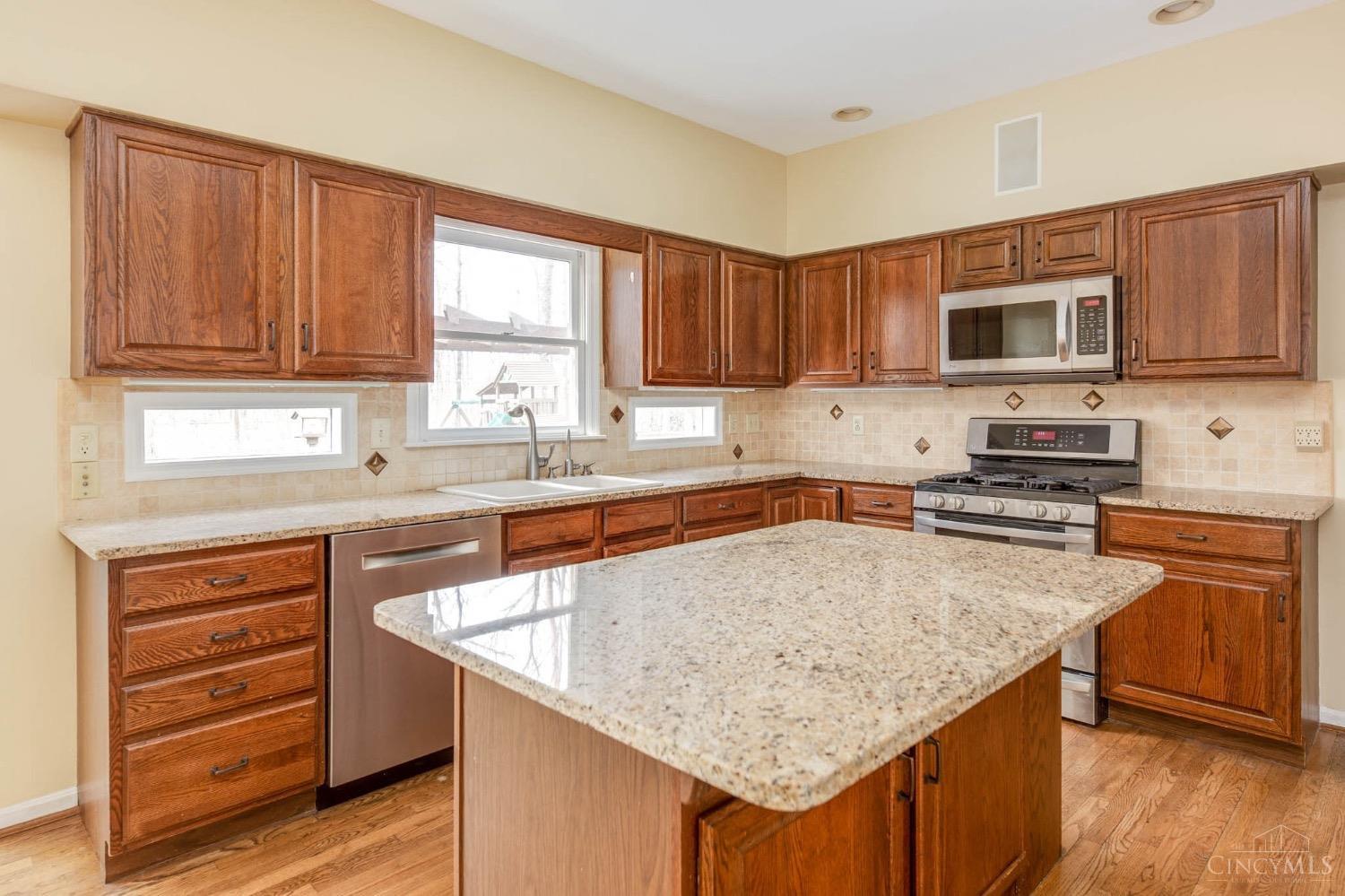 10931 E Allenhurst Boulevard, Blue Ash, Ohio image 17