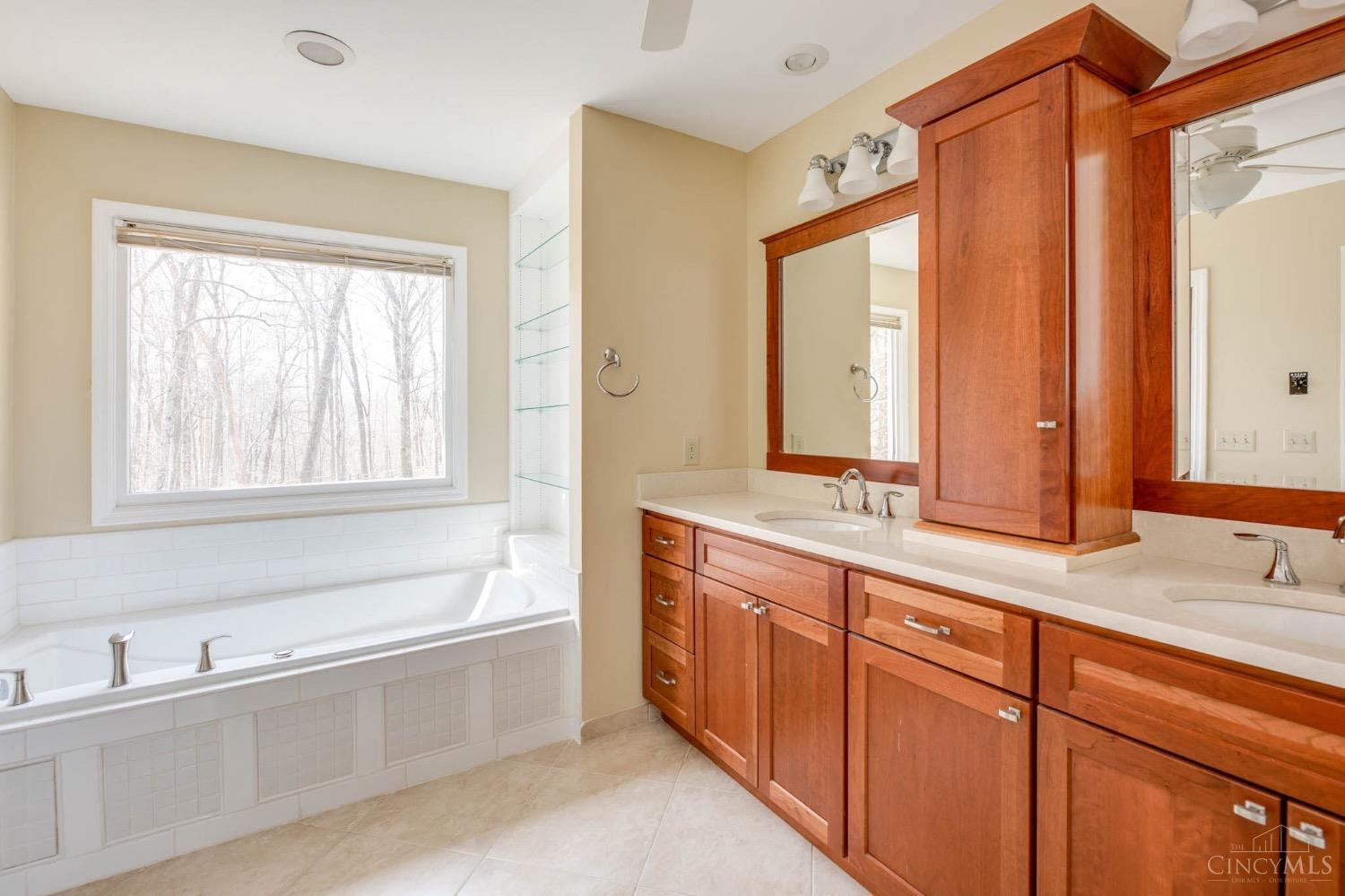10931 E Allenhurst Boulevard, Blue Ash, Ohio image 28