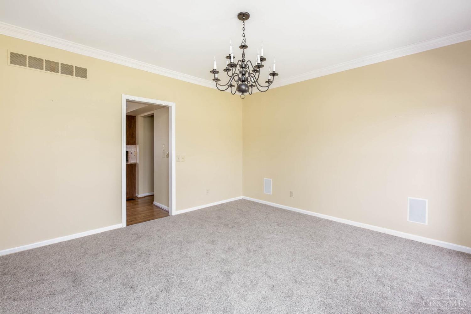 10931 E Allenhurst Boulevard, Blue Ash, Ohio image 4