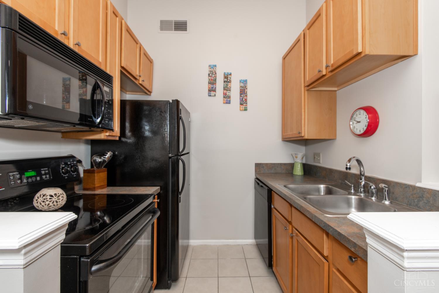 2126 Fulton Avenue 3