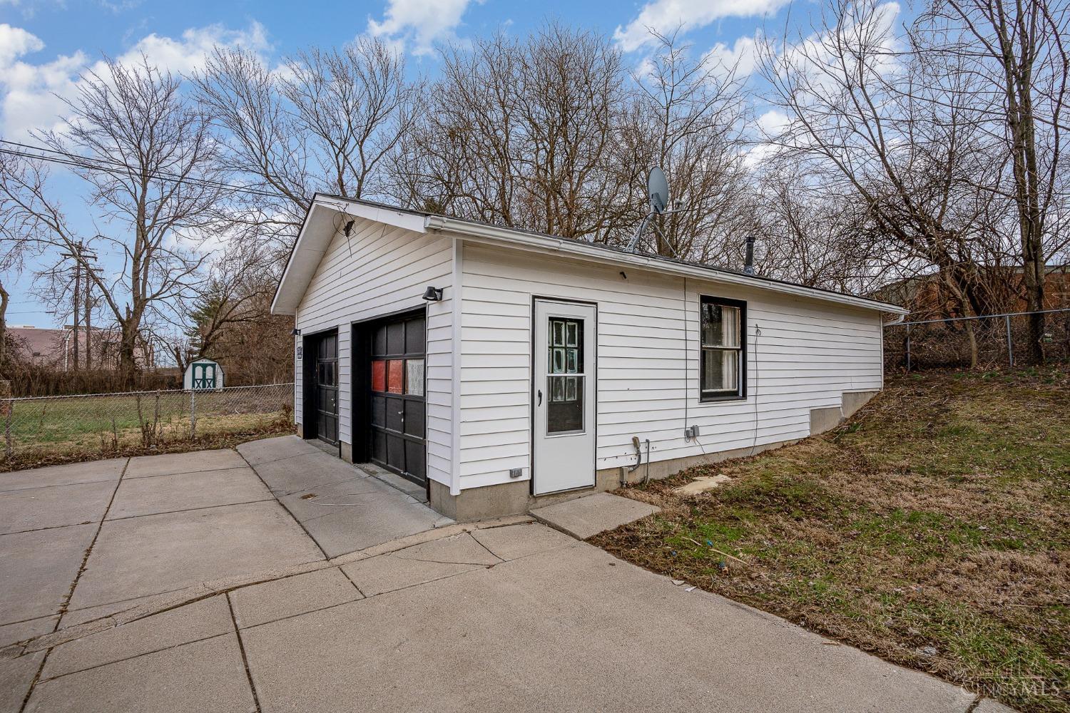 3565 Vernier Drive, Colerain Twp, Ohio image 24