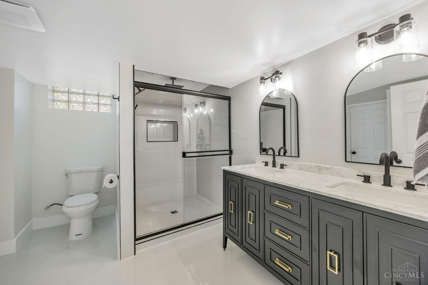 5000 Donjoy Drive, Blue Ash, Ohio image 32