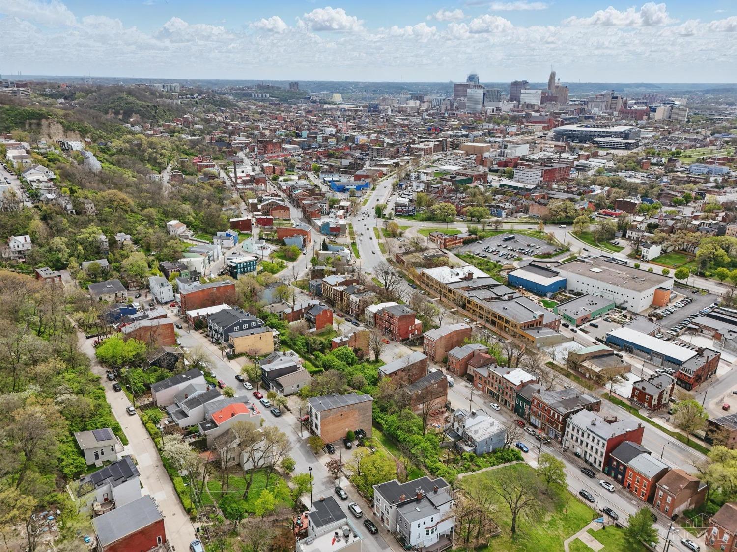 Cincinnati, Ohio 45214, United States, 2 Bedrooms Bedrooms, ,2 BathroomsBathrooms,Residential,Active,211513