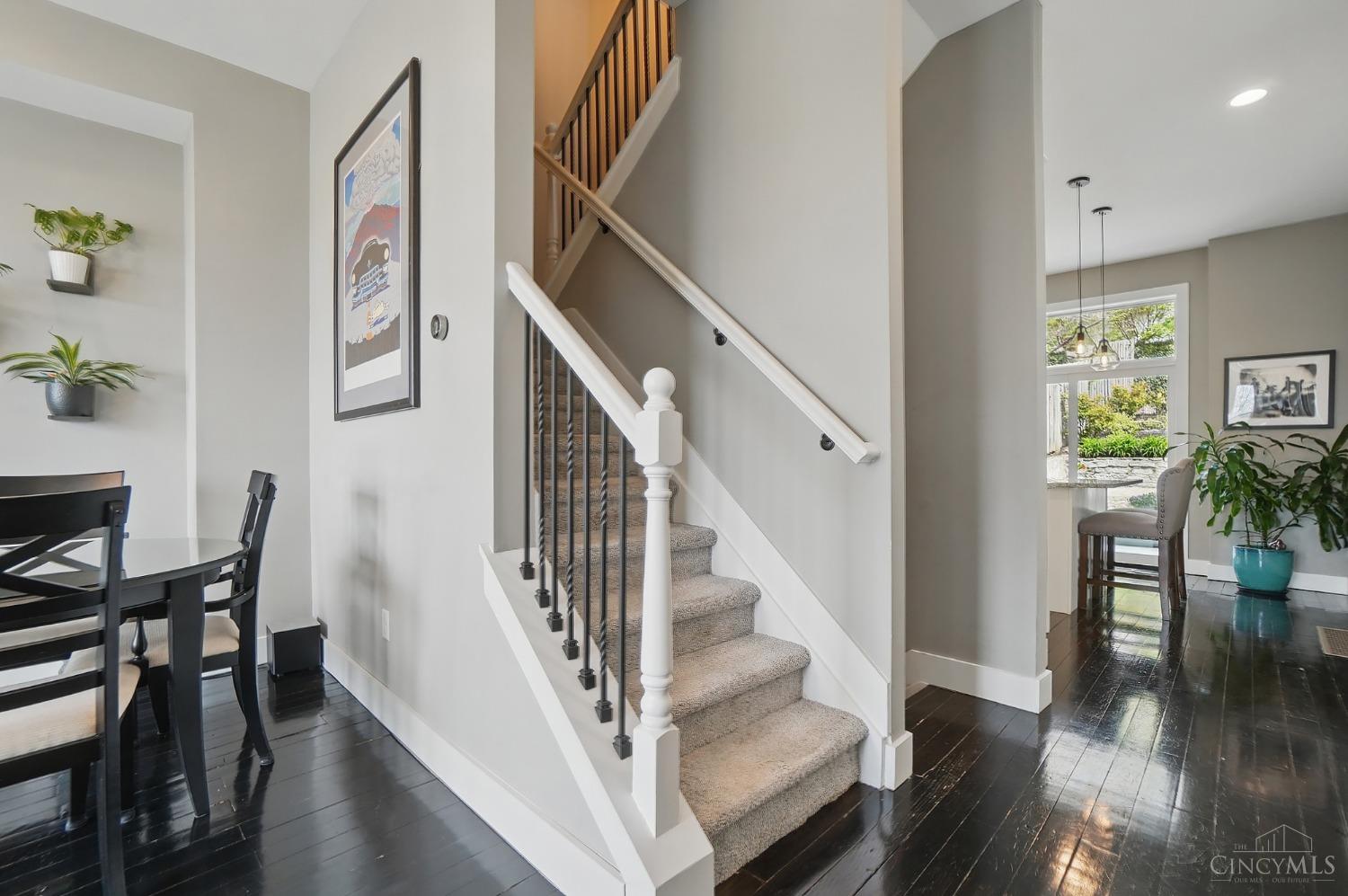 Cincinnati, Ohio 45214, United States, 2 Bedrooms Bedrooms, ,2 BathroomsBathrooms,Residential,Active,211513