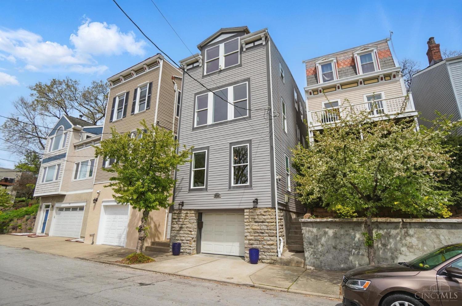 Cincinnati, Ohio 45214, United States, 2 Bedrooms Bedrooms, ,2 BathroomsBathrooms,Residential,Active,211513