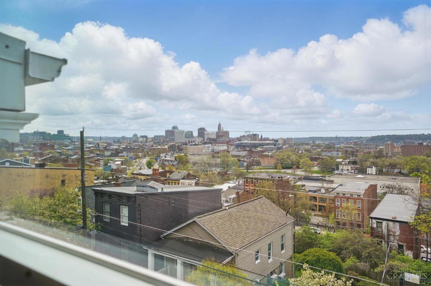 Cincinnati, Ohio 45214, United States, 2 Bedrooms Bedrooms, ,2 BathroomsBathrooms,Residential,Active,211513