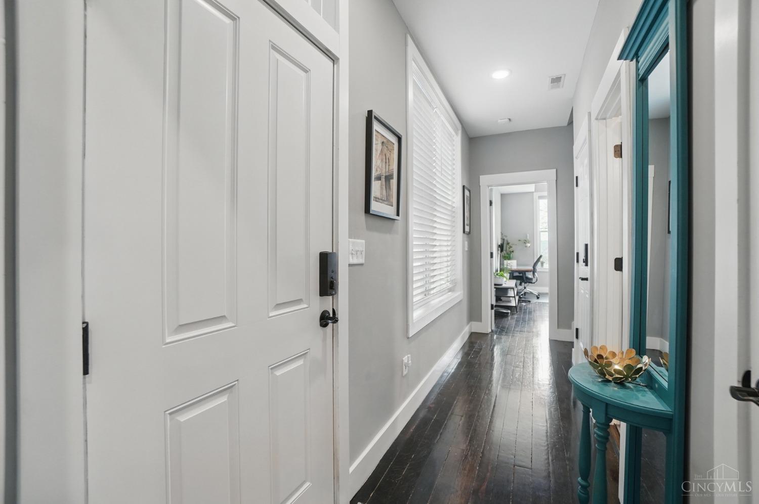 Cincinnati, Ohio 45214, United States, 2 Bedrooms Bedrooms, ,2 BathroomsBathrooms,Residential,Active,211513